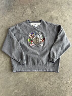 Vintage 00s Warner Bros. Looney Tunes Grey Crewneck Sweater